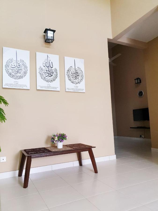 Lindanazri Homestay Mitc Melaka Extérieur photo