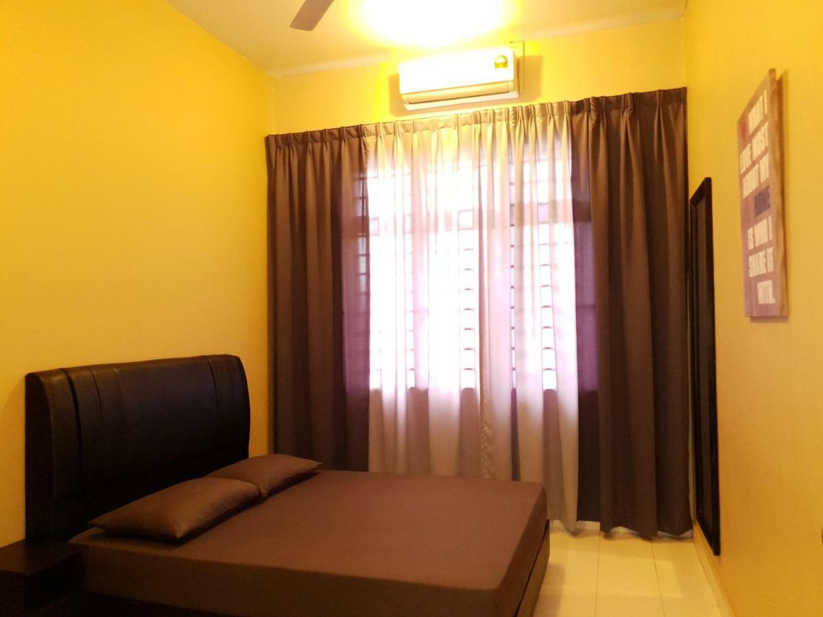 Lindanazri Homestay Mitc Melaka Extérieur photo