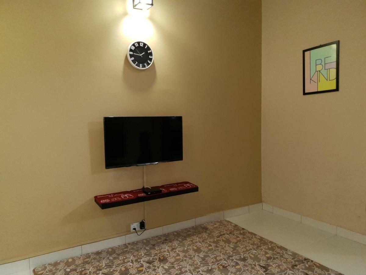 Lindanazri Homestay Mitc Melaka Extérieur photo