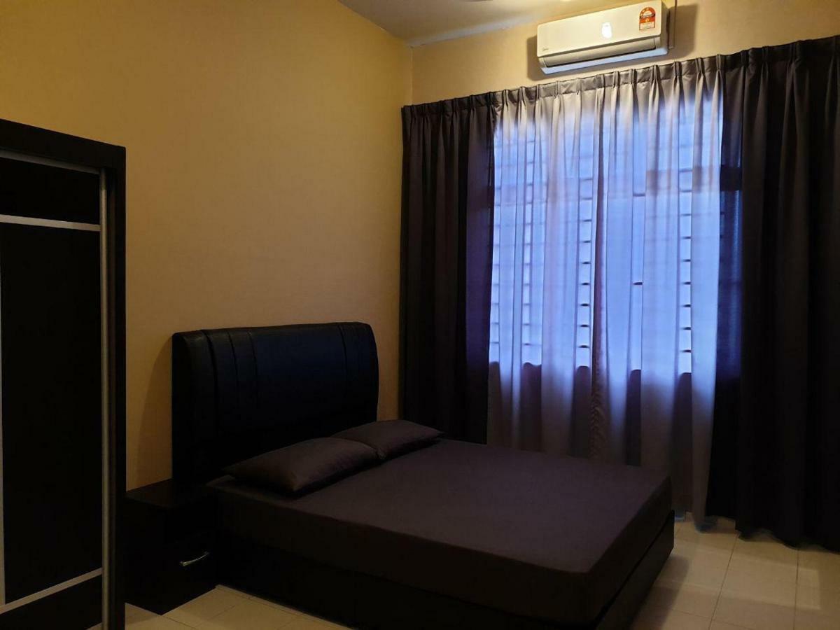 Lindanazri Homestay Mitc Melaka Extérieur photo